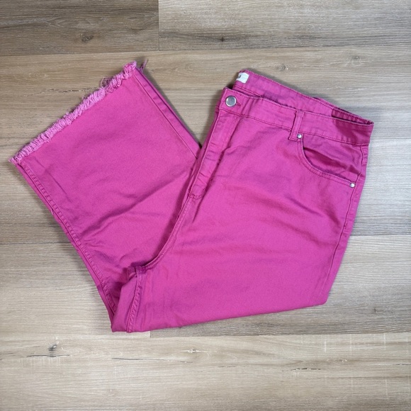 Yours Clothing Plus Size Hot Pink Stretch Wide Leg Cropped Jeans, Size US 22 - Picture 1 of 8